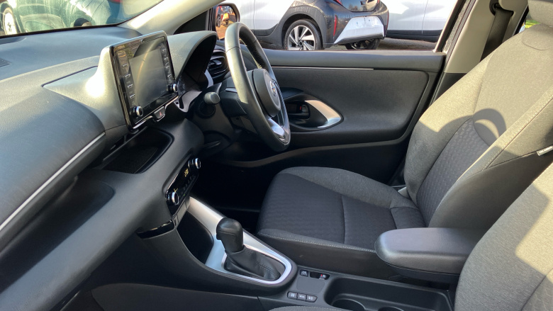 Toyota Yaris 1.5 Hybrid Icon 5dr CVT Hybrid Hatchback